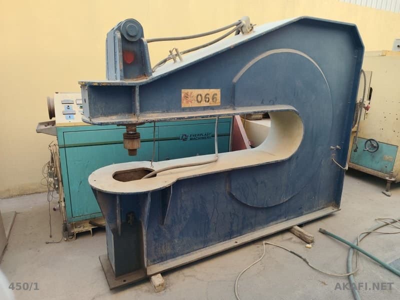 للبيع ماكينة تشكيل قيعان خزانات (Dishing Machine) Della Toffola إيطاليا اعلان رقم 10004
