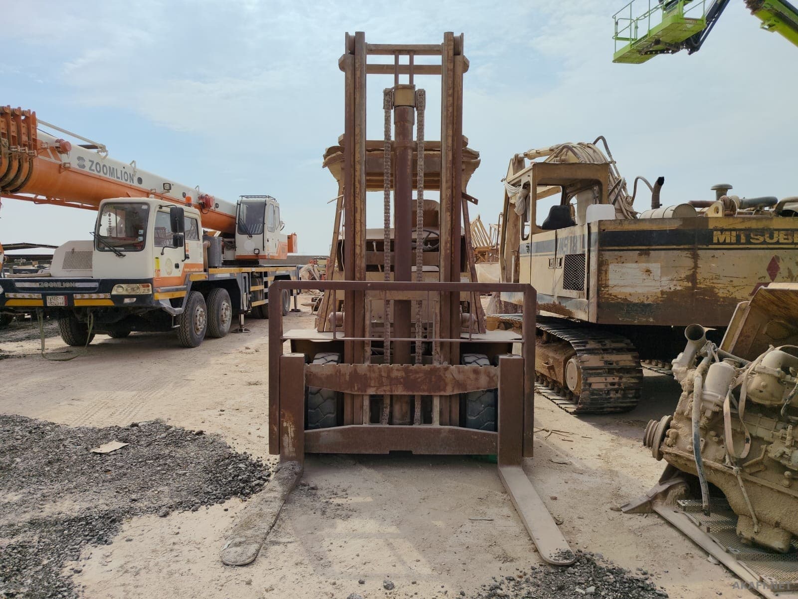 For Sale: Used Komatsu Forklift – Listing No. 10012 4