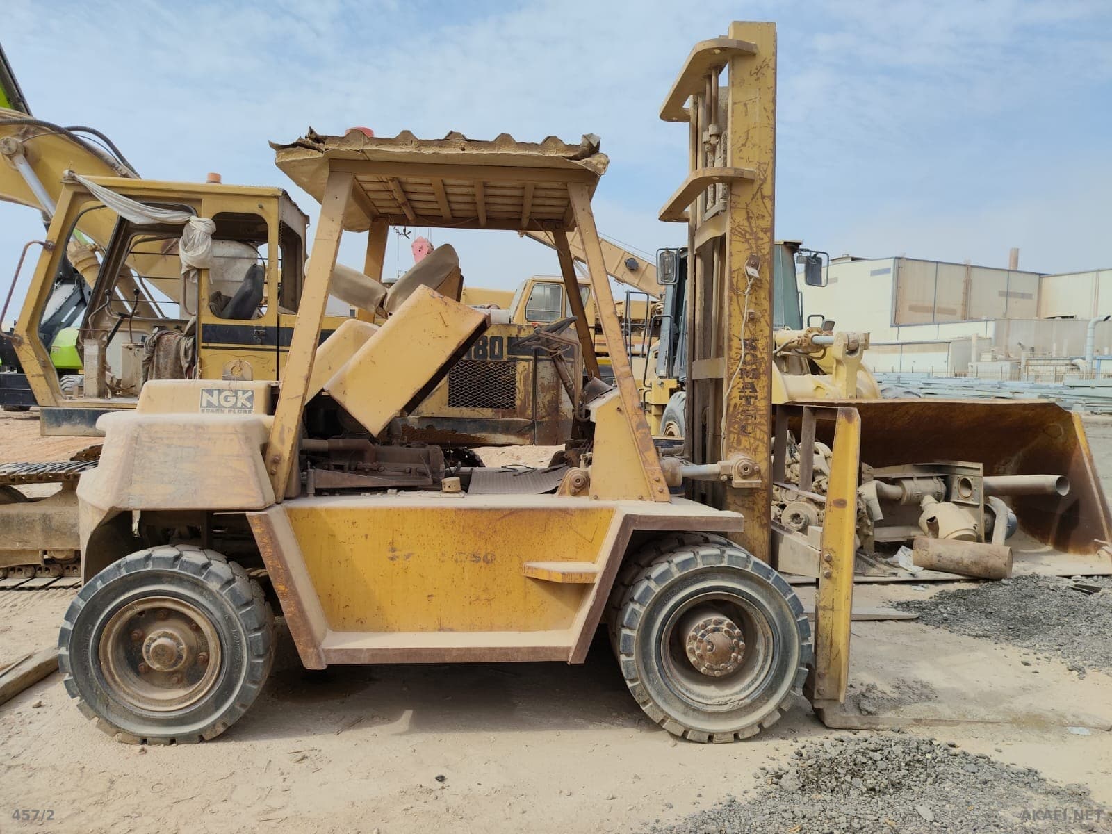For Sale: Used Komatsu Forklift – Listing No. 10012 2