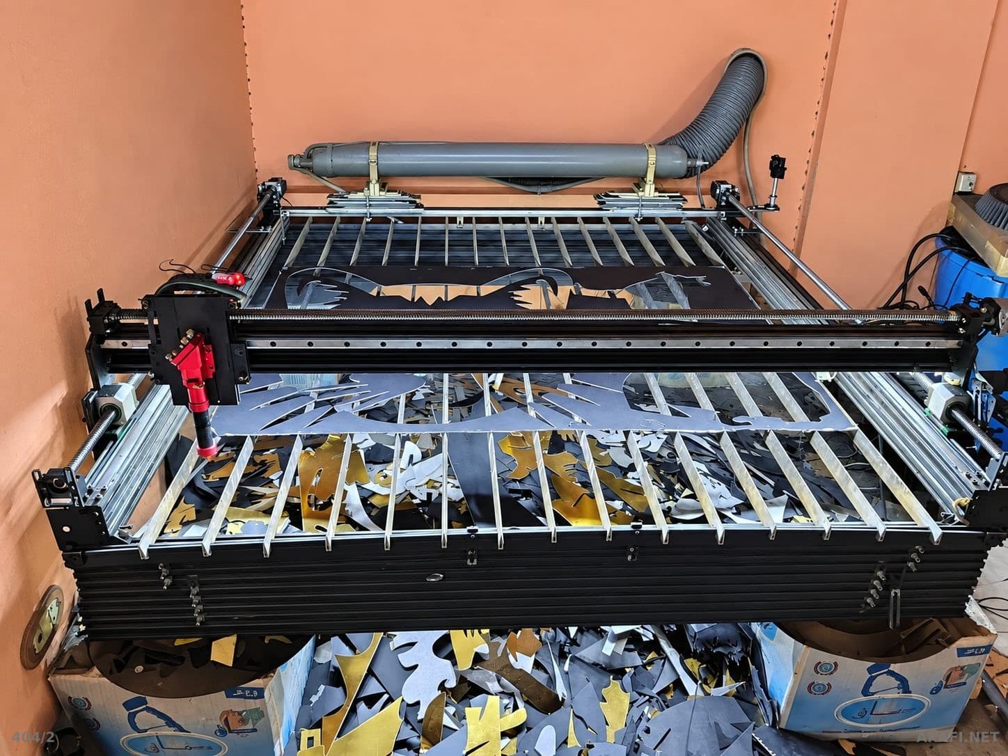 出售：定制 CO2 激光机 – 工作面积 130×130 厘米 – 功率 90W 3