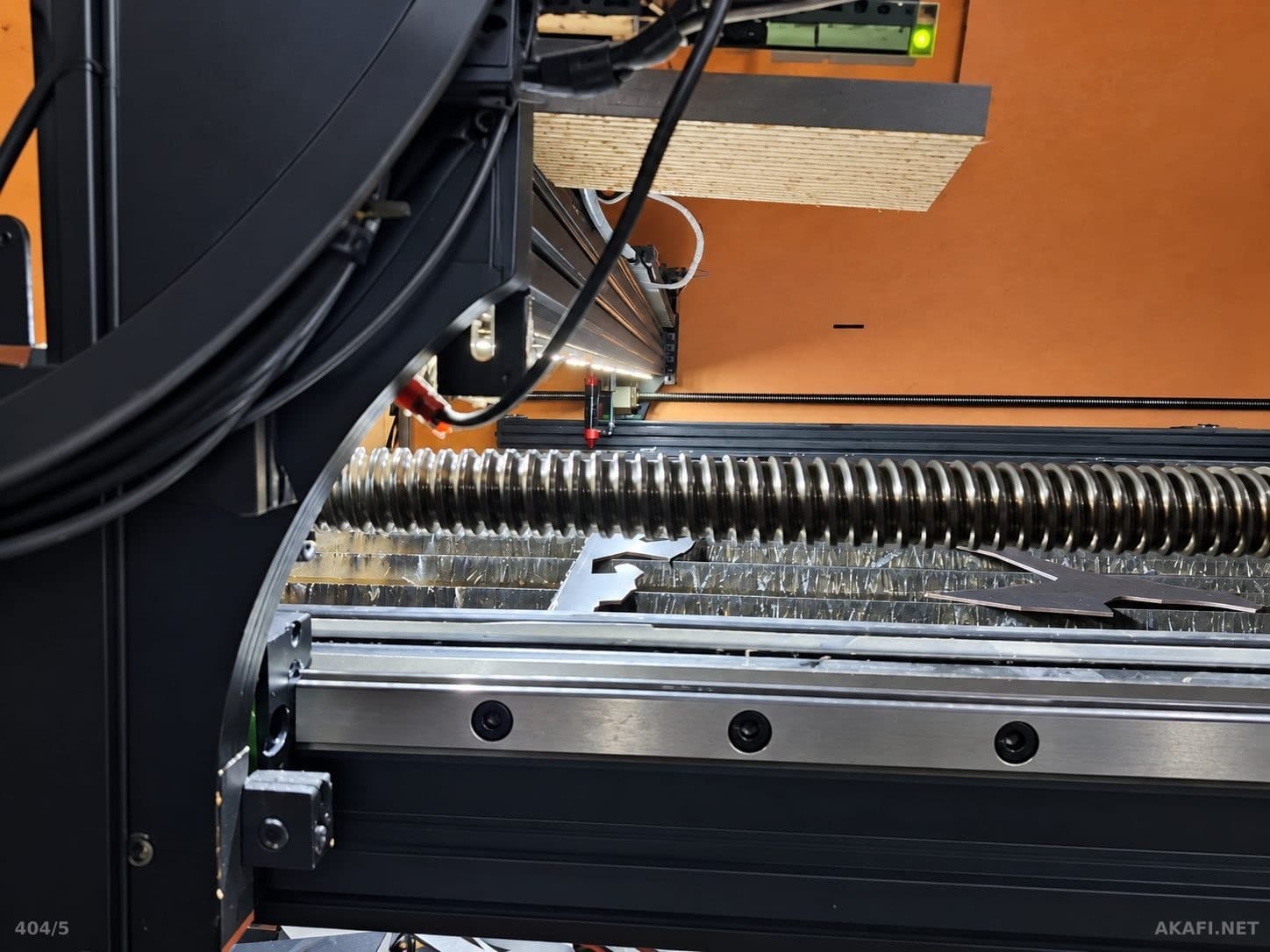 For Sale: Custom-Built CO2 Laser Machine – 130×130 cm Work Area – 90W Power 6